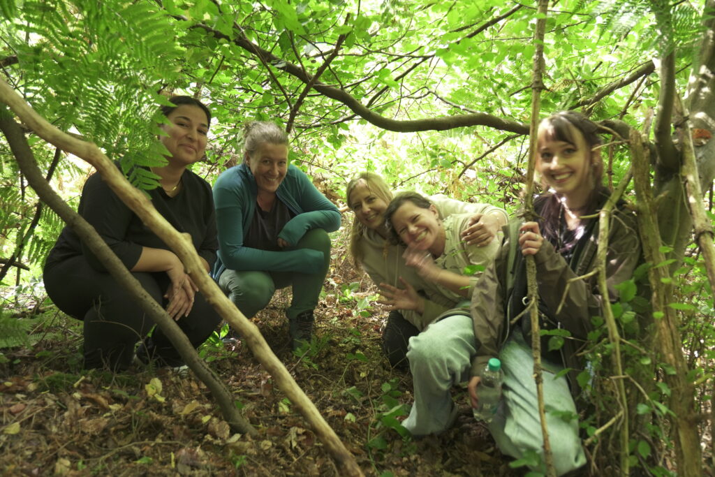 Survival: Friends